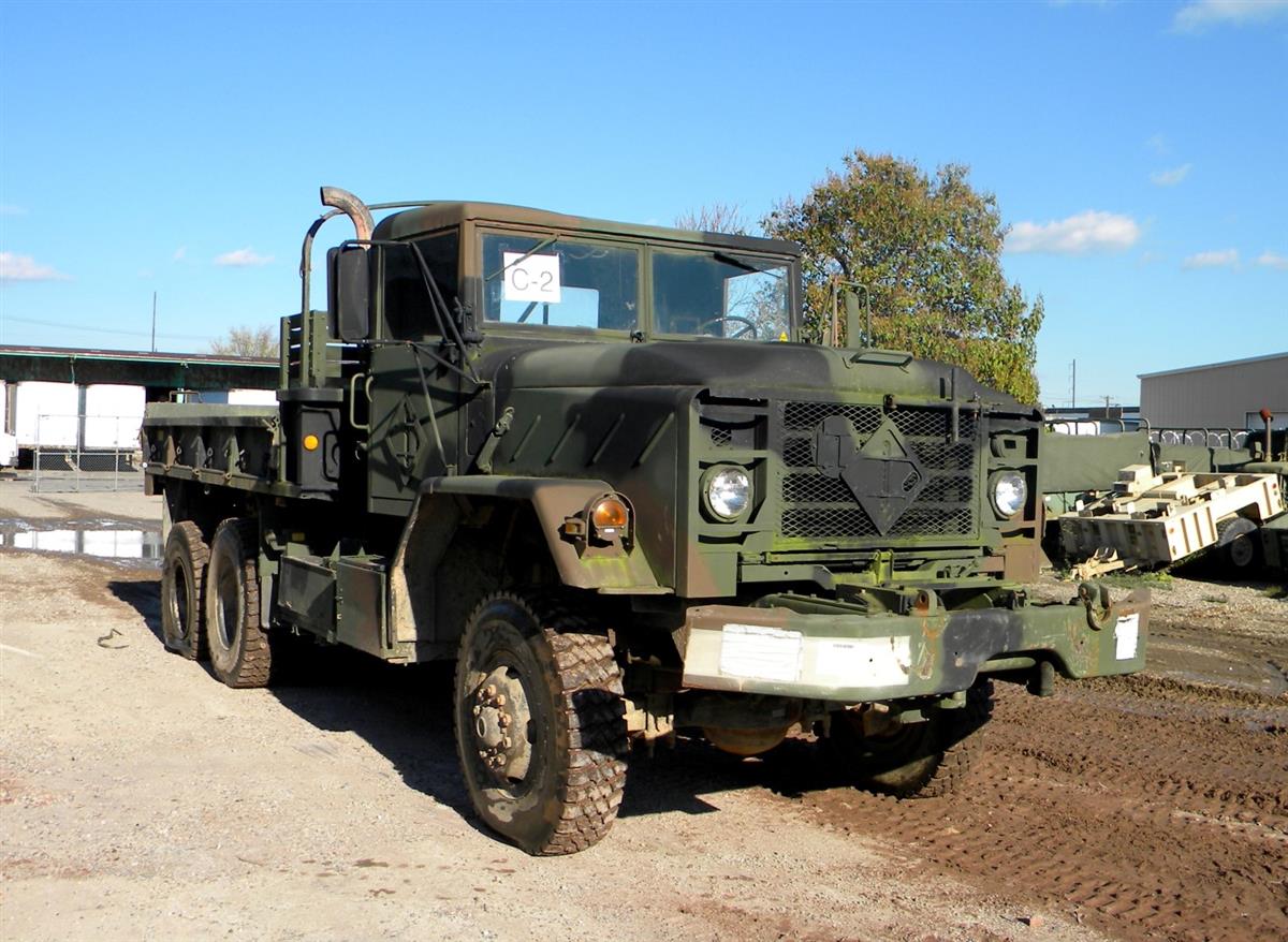 M925 Cargo Truck with Winch equipped with NHC 250 Cummins Diesel Engine
